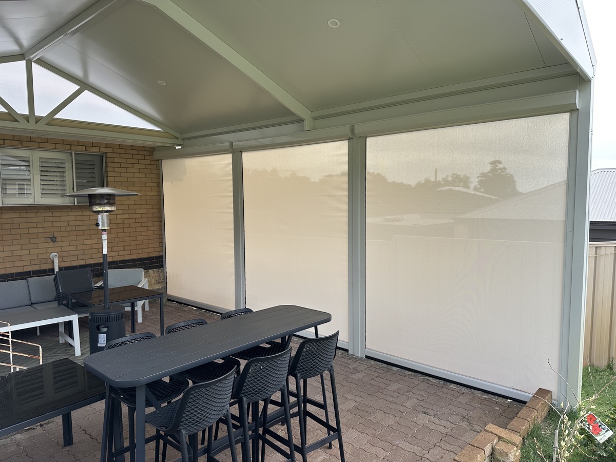 Outdoor blinds patio entertaining space